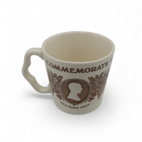 Masons Silver Jubilee Mug Queen Elizabeth II and Prince Philip England Vintage - Picture 2 of 10